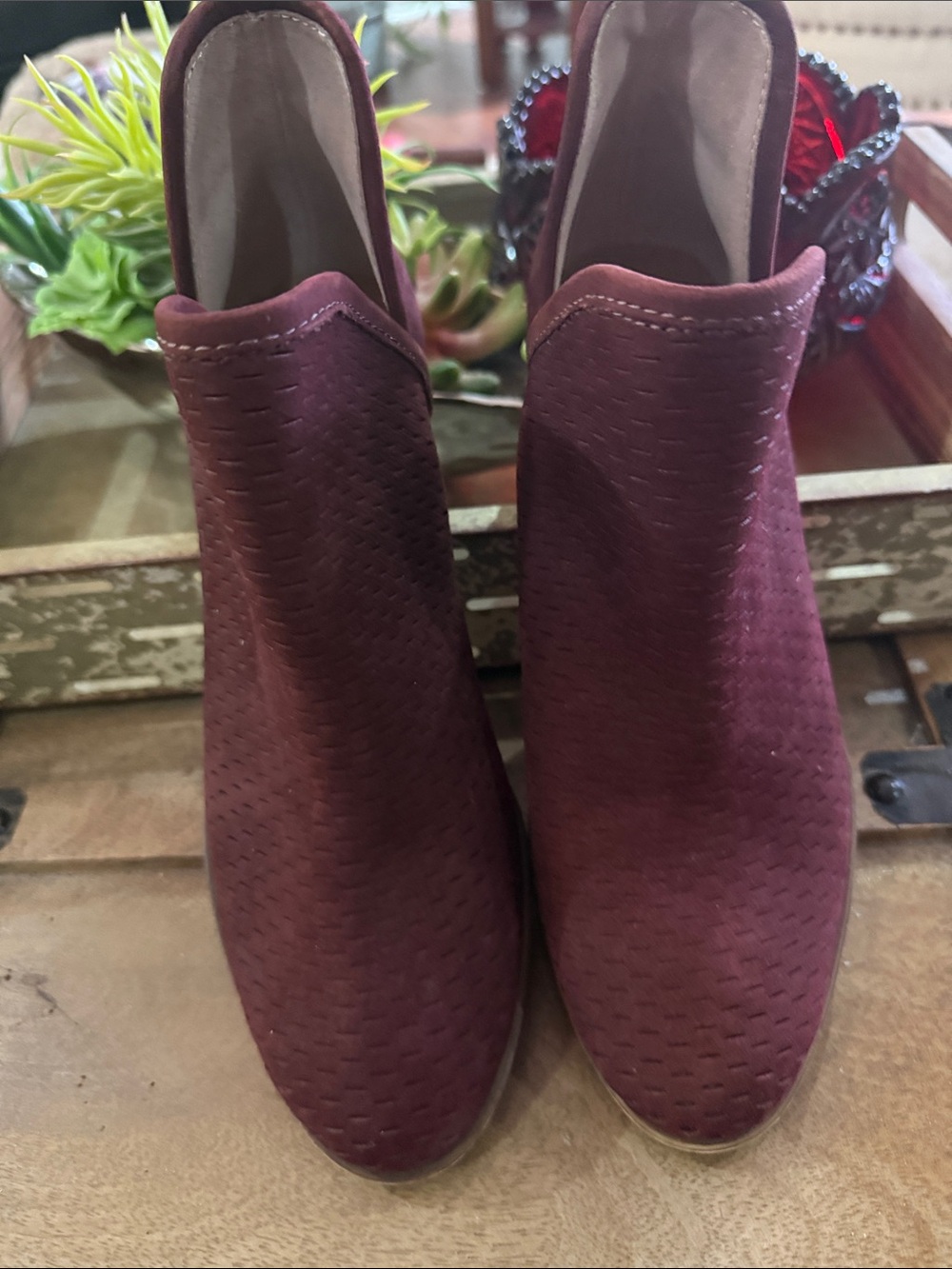 Lucky Brand Women's Wine Burgundy Ankle Booties